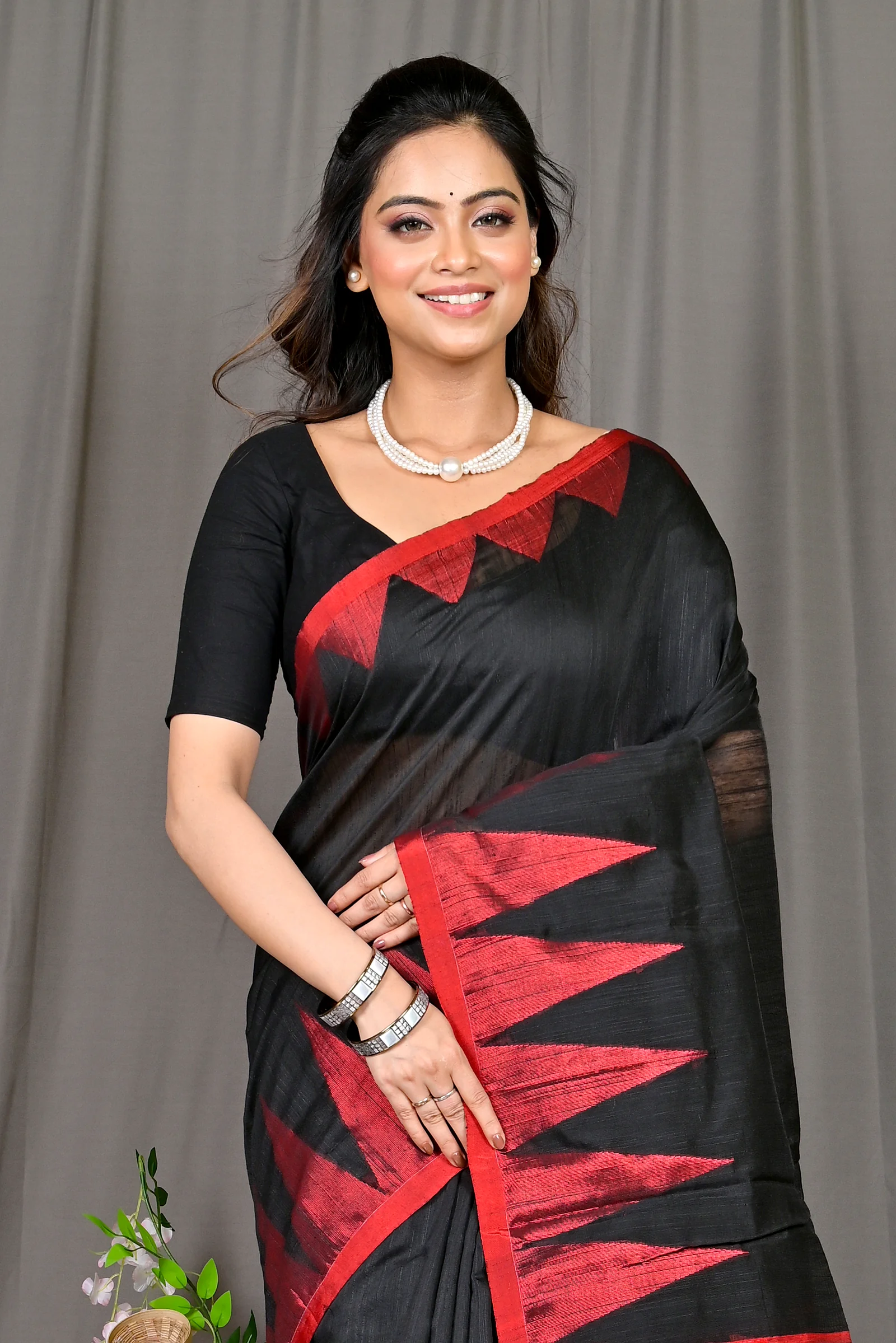 Black Cotton Blended Pariva Hand Loom Saree (358)